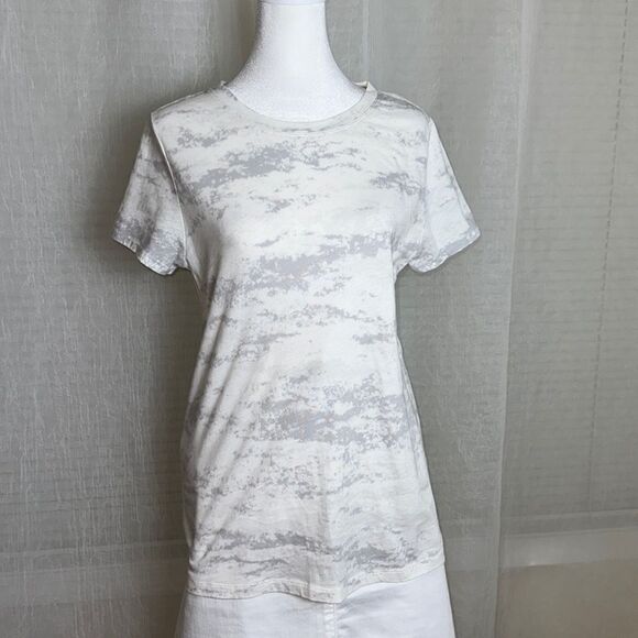 Athleta M White Silver Gray Cloud Tie Dye Short Sleeve Athletic Tee - Picture 3 of 10